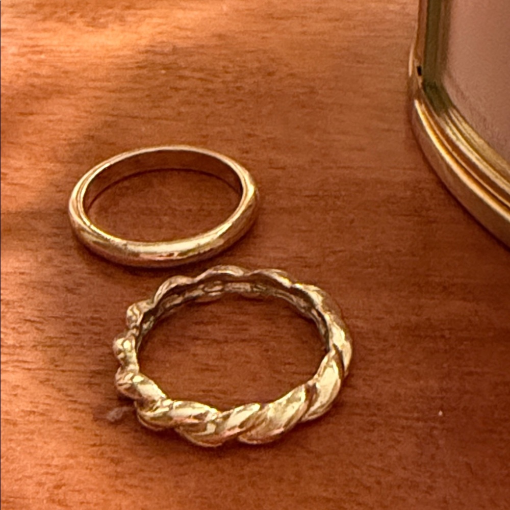 Elegant Gold Ring set